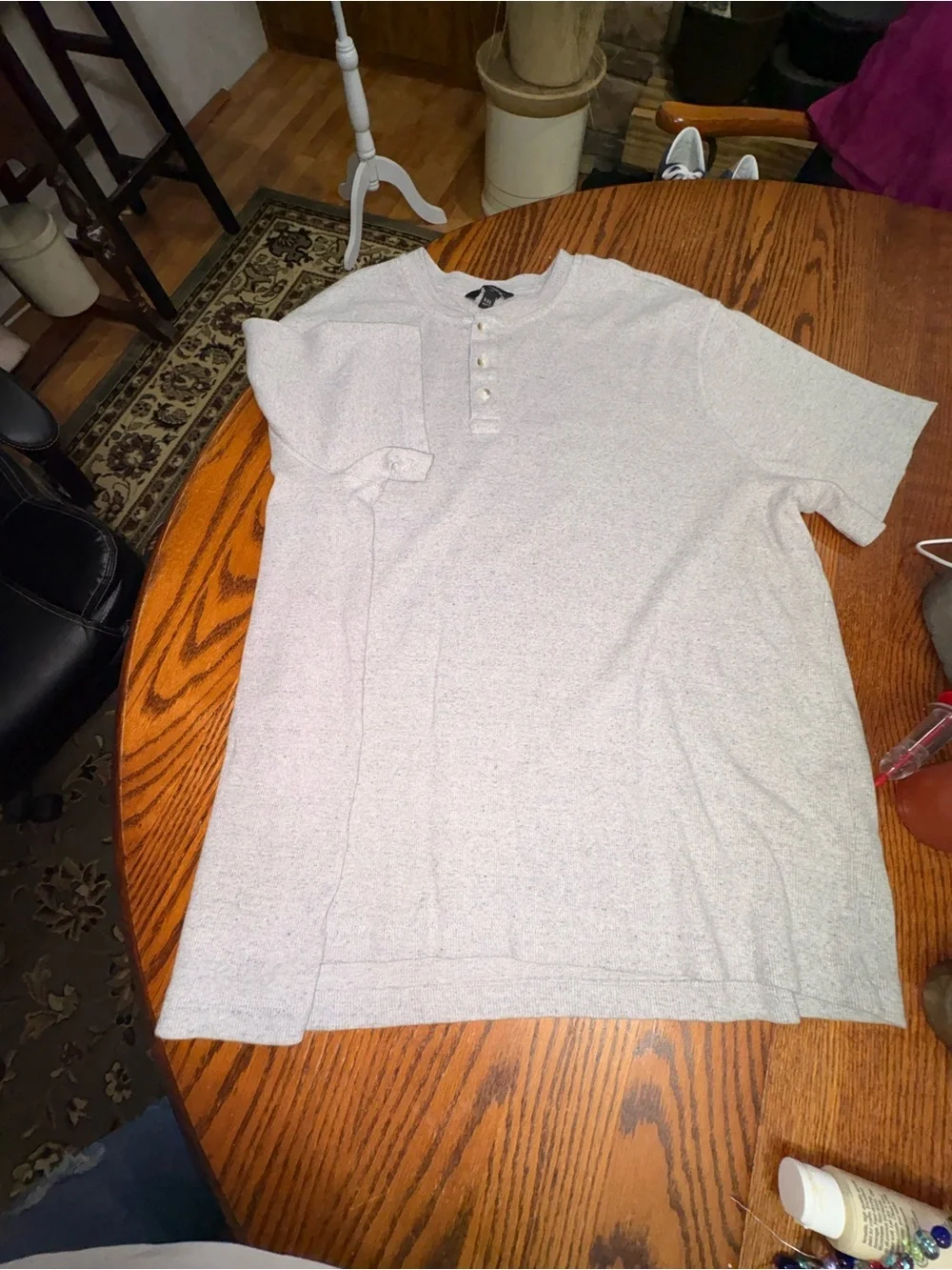 Banana Republic size xxl gray short sleeve ribbed shirt 3 buttons on chest